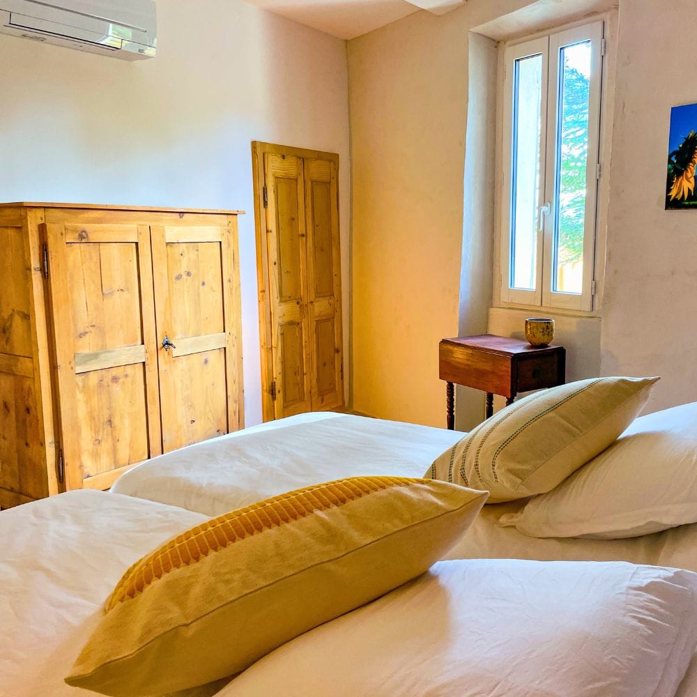 Villa climatisée avec décoration provençale