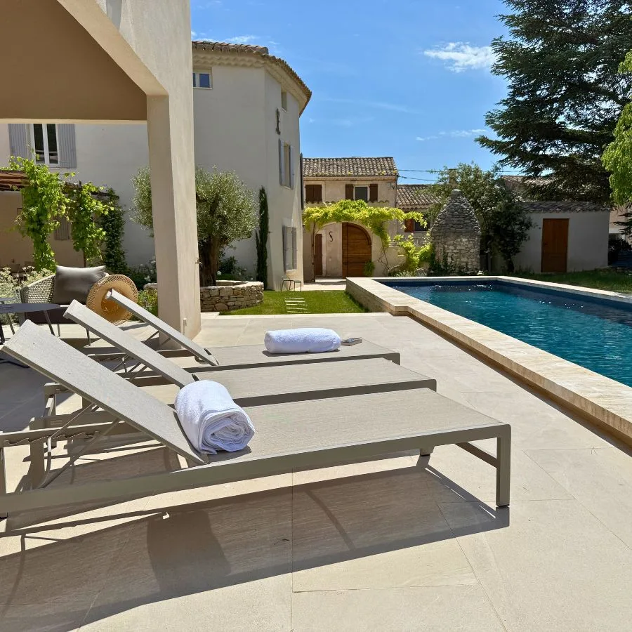 Villa de vacances 5 étoiles La Magnanerie 1818 près de Gordes